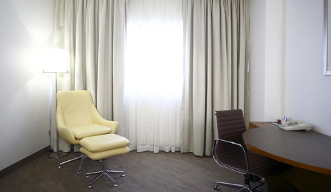 Novotel Canberra - Accommodation ACT 16