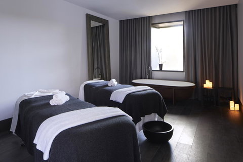 Hotel Realm - Accommodation ACT 23