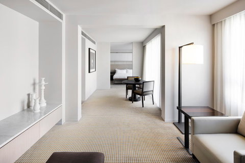 Hotel Realm - Accommodation ACT 13