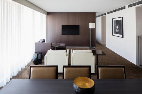 Hotel Realm - Accommodation ACT 16