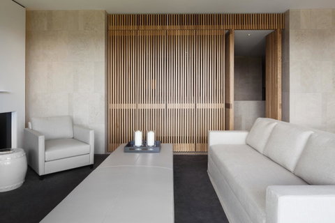 Hotel Realm - Accommodation ACT 20