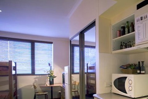 Madison Capital Executive Apartments - Accommodation ACT 3