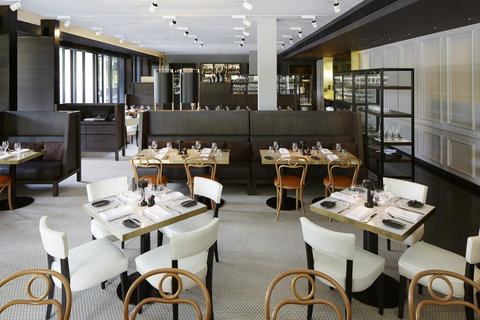 Burbury Hotel - Accommodation ACT 17