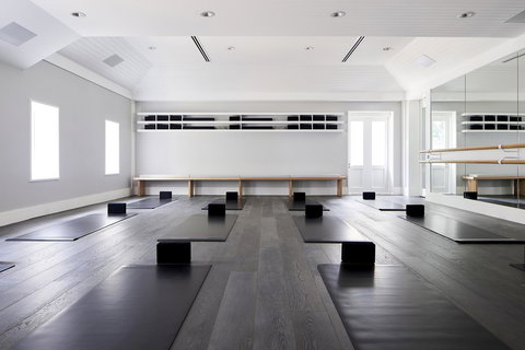 Burbury Hotel - Accommodation ACT 15