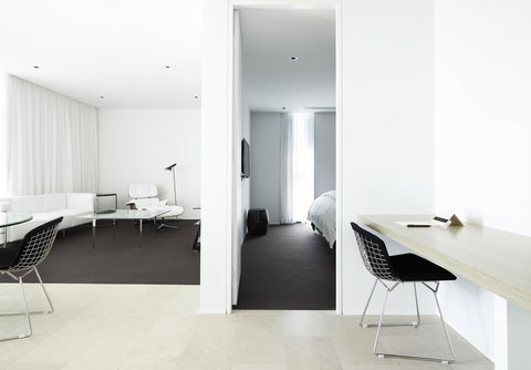 Burbury Hotel - Accommodation ACT 24