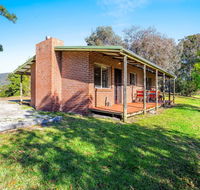 Braeside Cabin Two - Alphitonia - Accommodation ACT
