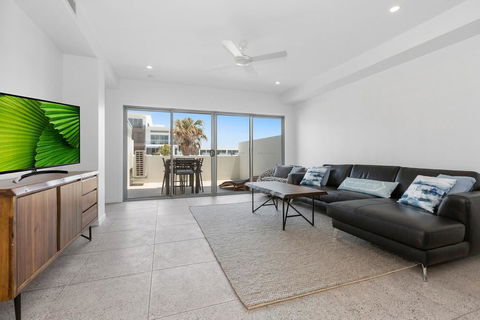BRAND NEW OCEAN AVENUE TOWNHOUSE - Accommodation ACT 1