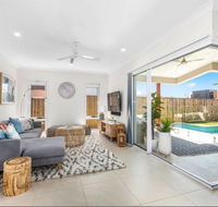 Brand New PRIZE HOME 50m path to beach - Accommodation ACT