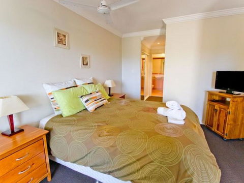 Breakers 1/8 - Accommodation ACT 3