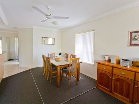 Breakers 1/8 - Accommodation ACT 2