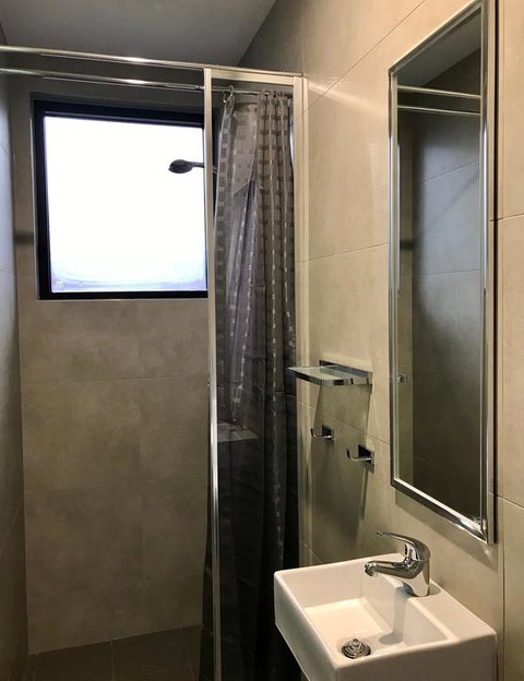 Breeze Lodge - Accommodation ACT 3