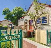 Bright 3-bedroom apartment - Central Armidale - Accommodation ACT