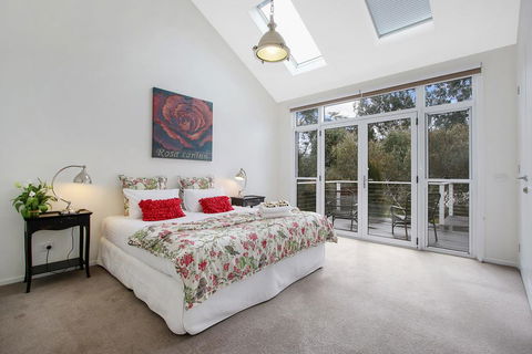 Bright Bliss - Luxury Guesthouse - Accommodation ACT 1