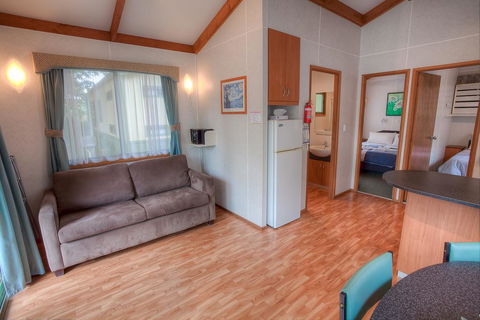 Bright Pine Valley Tourist Park - Accommodation ACT 3