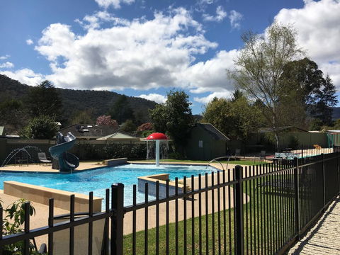 Bright Pine Valley Tourist Park - Accommodation ACT 0