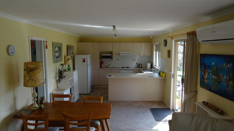 Brimin Lodge Orchard Cottage - Accommodation ACT 3