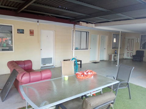 Burt St Gardens - Accommodation ACT 1
