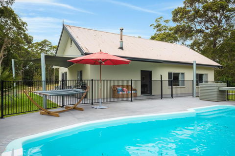 Bush Retreat With Private Pool - Accommodation ACT 0
