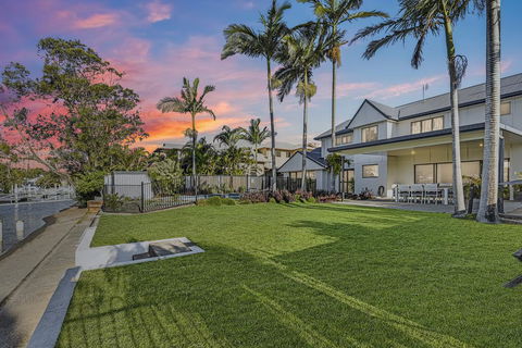 CANAL HOME NEAR MOOLOOLABA - Accommodation ACT 0