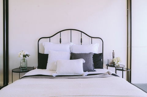 Capitol Executive Apartment On London Circuit - Accommodation ACT 0