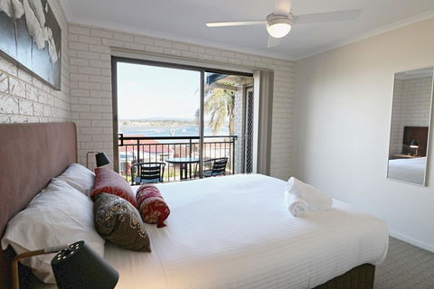 Capri Apartments - Accommodation ACT 1