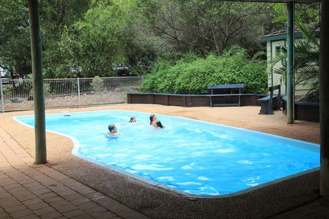 Capricorn Caves - Accommodation ACT 3