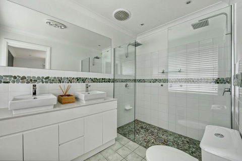 Carroll Ave 39 Mollymook - Accommodation ACT 2