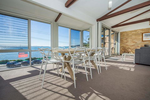 Castaways Unit 8 - Shoal Bay - Accommodation ACT 2