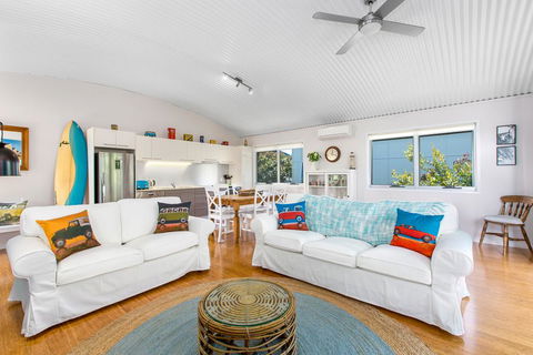 CASUARINA BEACH SHACKS 10 - Accommodation ACT 0