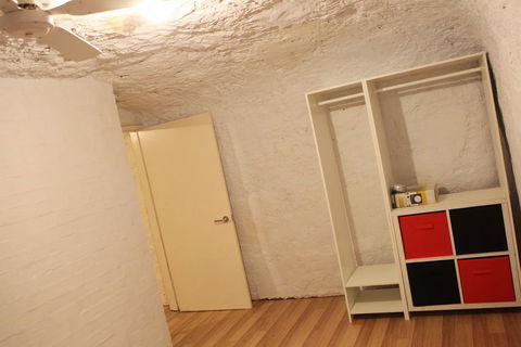 Cave Place Units - Accommodation ACT 2