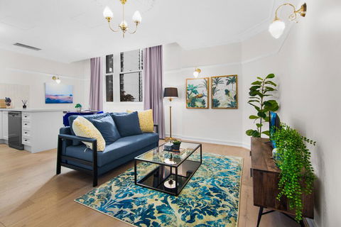 Central Apartment With Spacious Living And Dining - Accommodation ACT 0