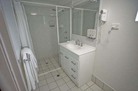Centrepoint Motor Inn - Accommodation ACT 3