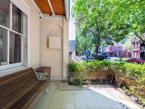 Charming Surry Hills House On Bourke - Accommodation ACT 2