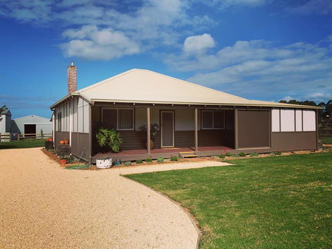 Chesterfarm And Stables - Accommodation ACT 1