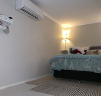 Churchill's BB twin spa getaway - Accommodation ACT