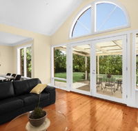 City to Beach - Free WIFI - Free 3 car parking - Great location - Accommodation ACT