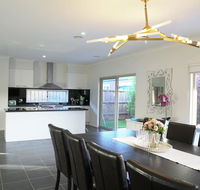 Classic 6BRM Villa in Melbourne - Accommodation ACT