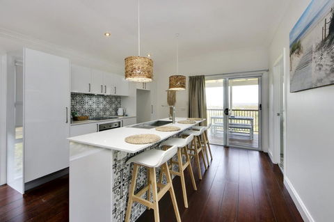 Coastal Hideaway - Accommodation ACT 1