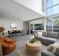 Coastal Living At Wikis - Accommodation ACT
