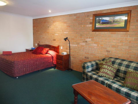 Cobar Town & Country Motor Inn - Accommodation ACT 1