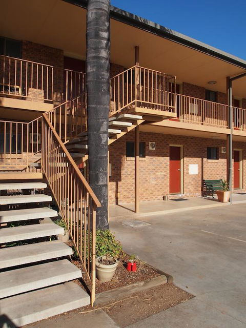 Cobar Town & Country Motor Inn - Accommodation ACT 3