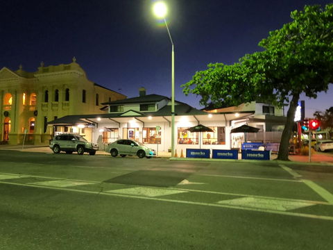 Coffee House Apartment Motel - Accommodation ACT 1