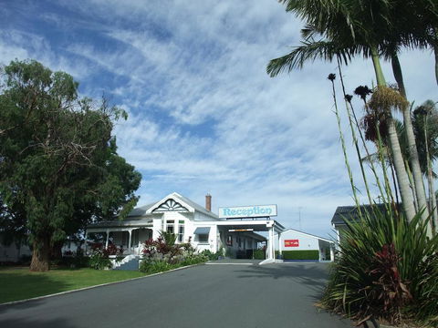Colonial Court Motor Inn - Accommodation ACT 0