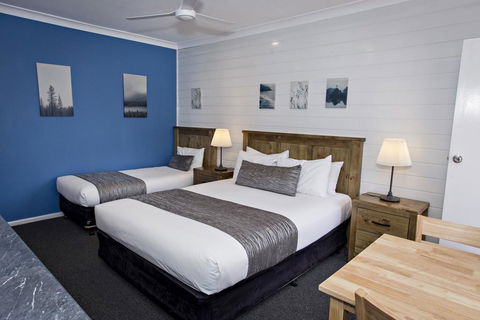 Colonial Motel & Apartments - Accommodation ACT 2