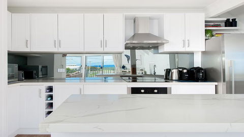 Combined Kingsley Beach House - Accommodation ACT 1