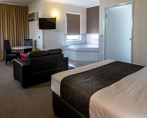 Comfort Inn & Suites King Avenue - Accommodation ACT 2