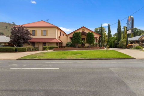 Comfort Inn Sovereign Gundagai - Accommodation ACT 2