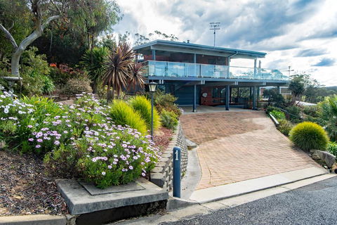 Coota Views - Accommodation ACT 2