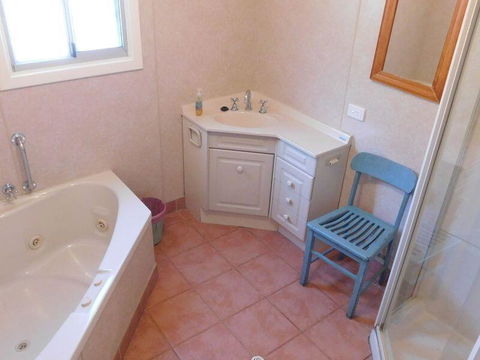 Cottage 57 - Topspot Cottages - Accommodation ACT 3