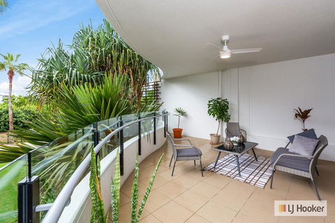 COTTON BEACH 85 - PRIVATE Mid Floor APARTMENT - Accommodation ACT 2